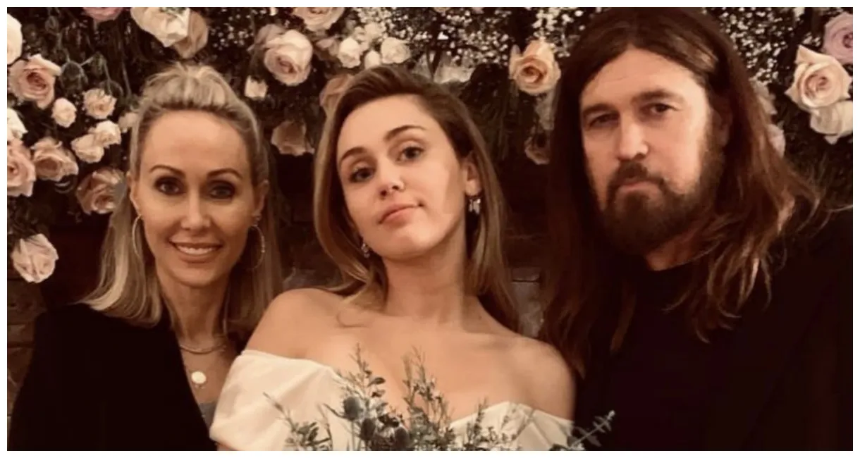 New s and videos from wedding to liam hemsworth