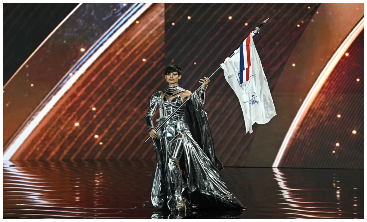 Miss Univers 2025 : Ève Gilles dévoile son costume hommage à Jeanne d
