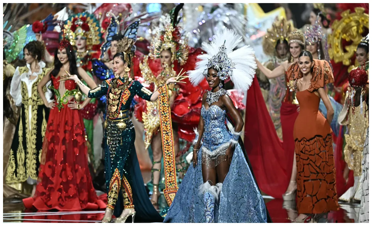 Miss Univers 2025: chute, altercation, démissions... une édition