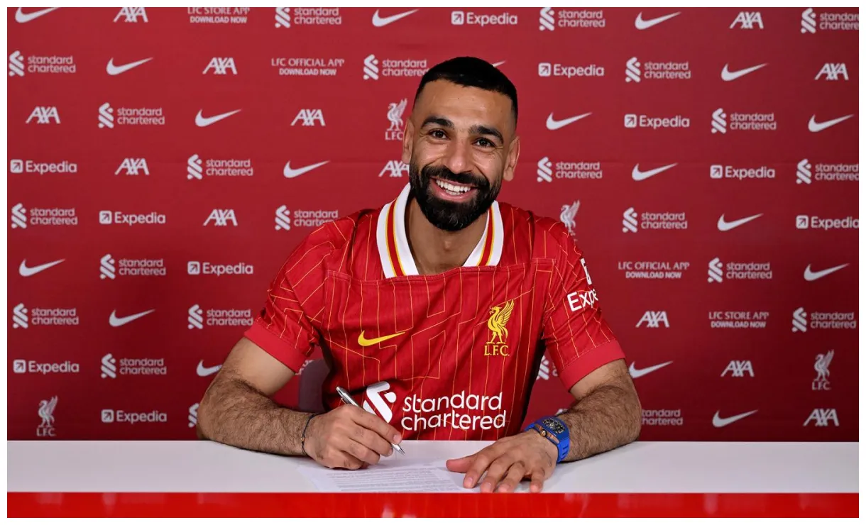 Signe un nouveau contrat avec le liverpool fc liverpool fc