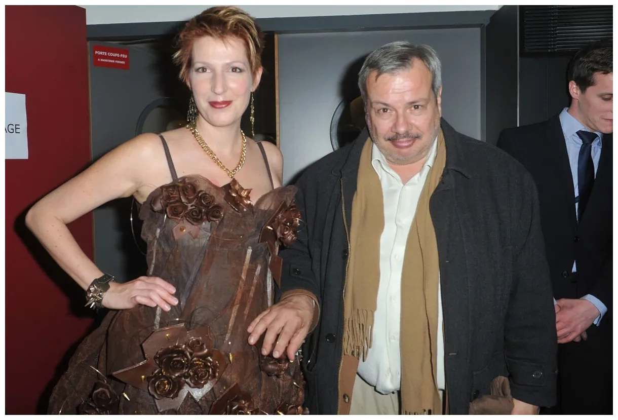 Et son mari perico legasse au défilé du 19e