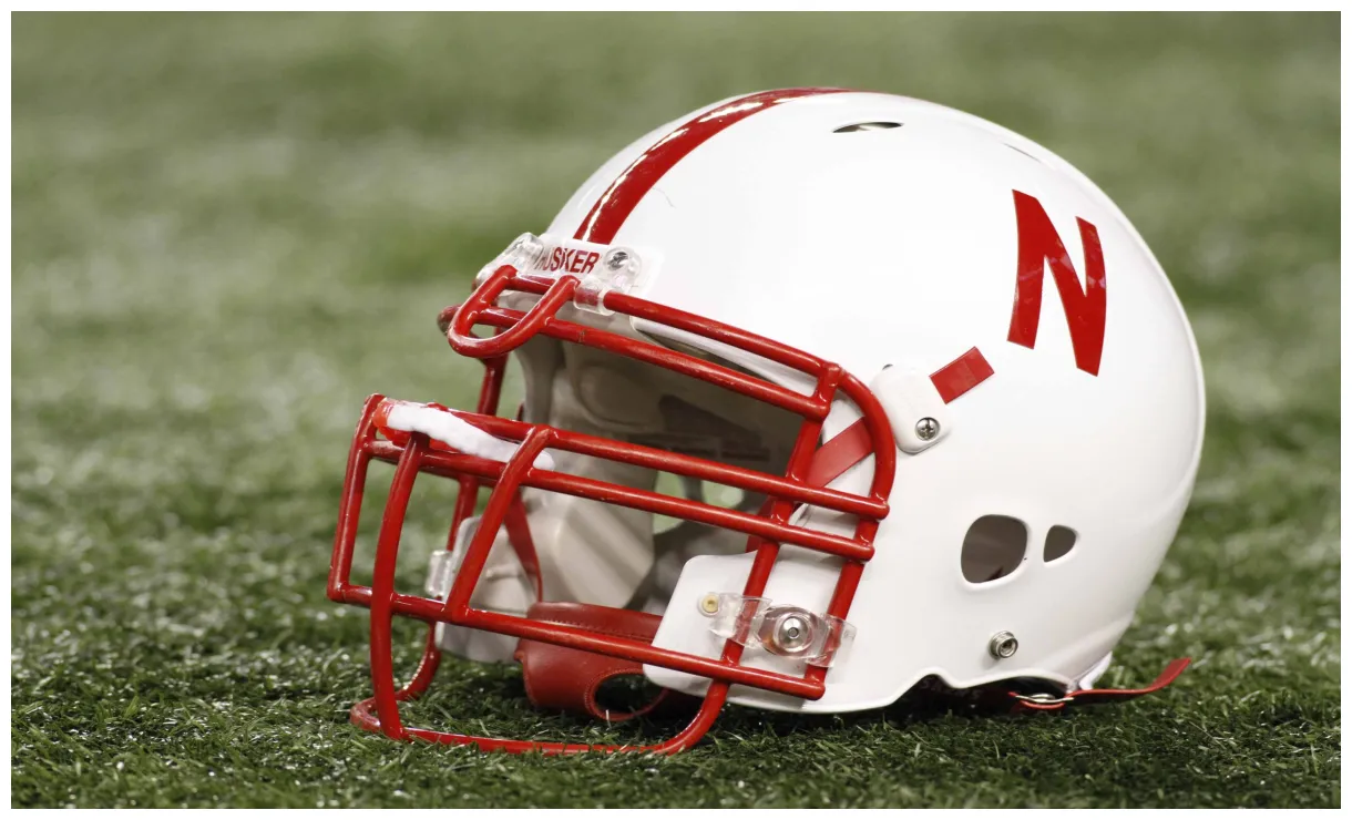 Jeff sims has strong day for white team