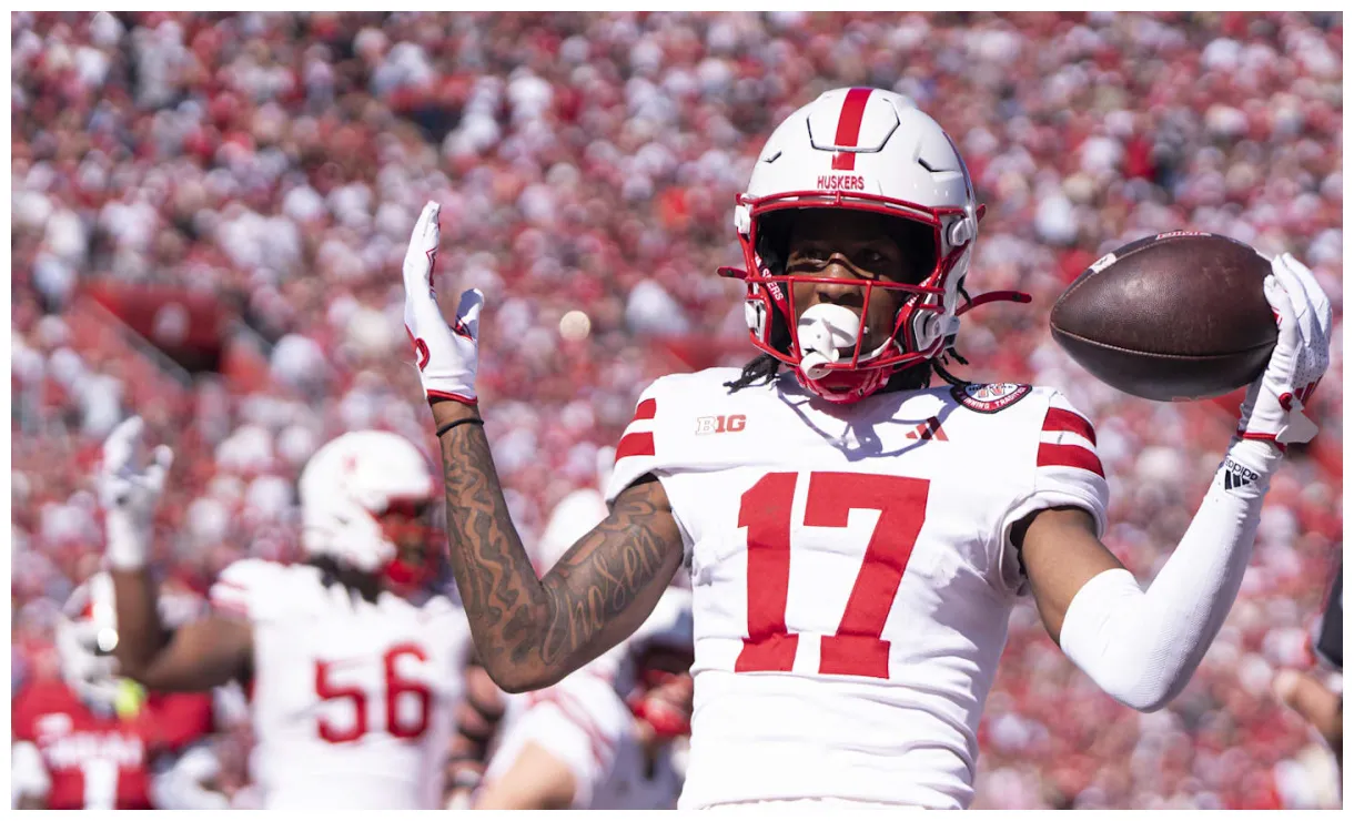 Receives single vote in coaches, ap polls