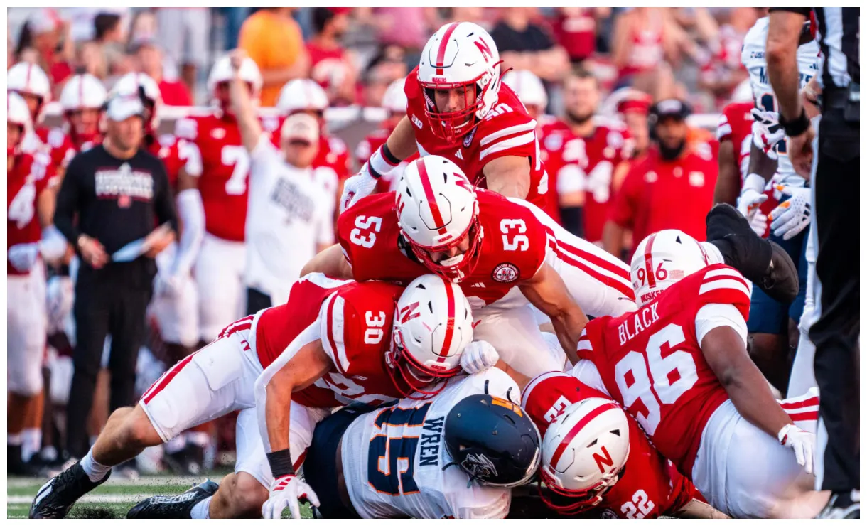 Continues to receive votes in coaches, ap polls