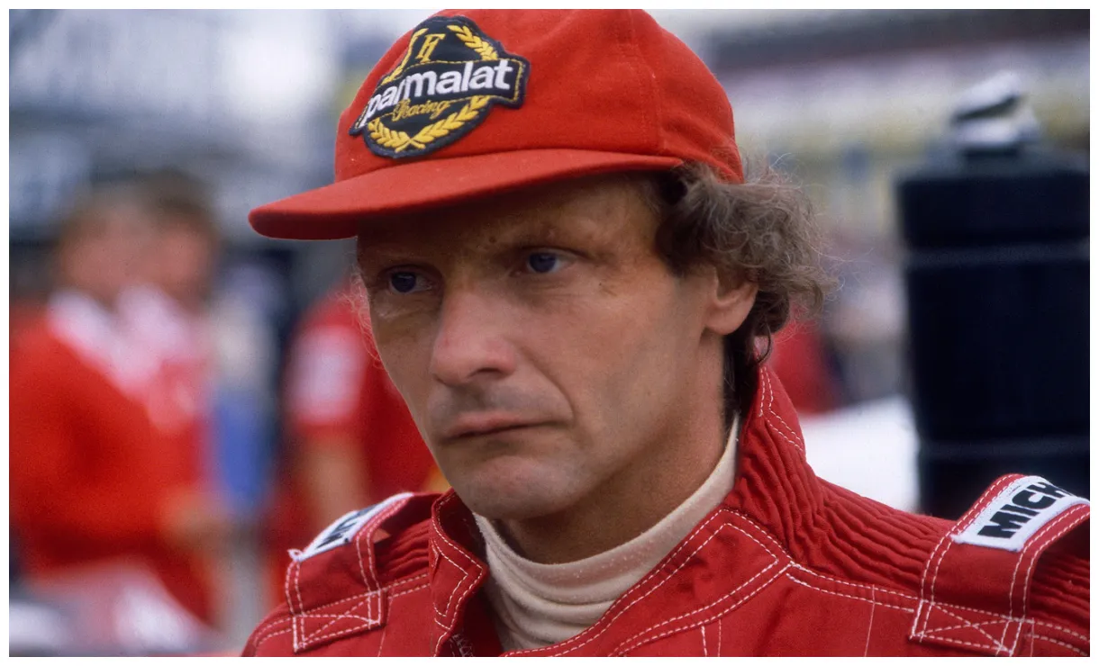 Ő 39 éves fia mathias is autóversenyző lett, mint édesapja