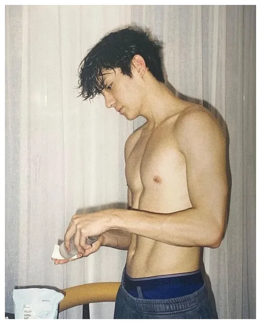 The boyz hyunjae 현재 fanpage on instagram "😇 ㅡ #newshot the boyz zone