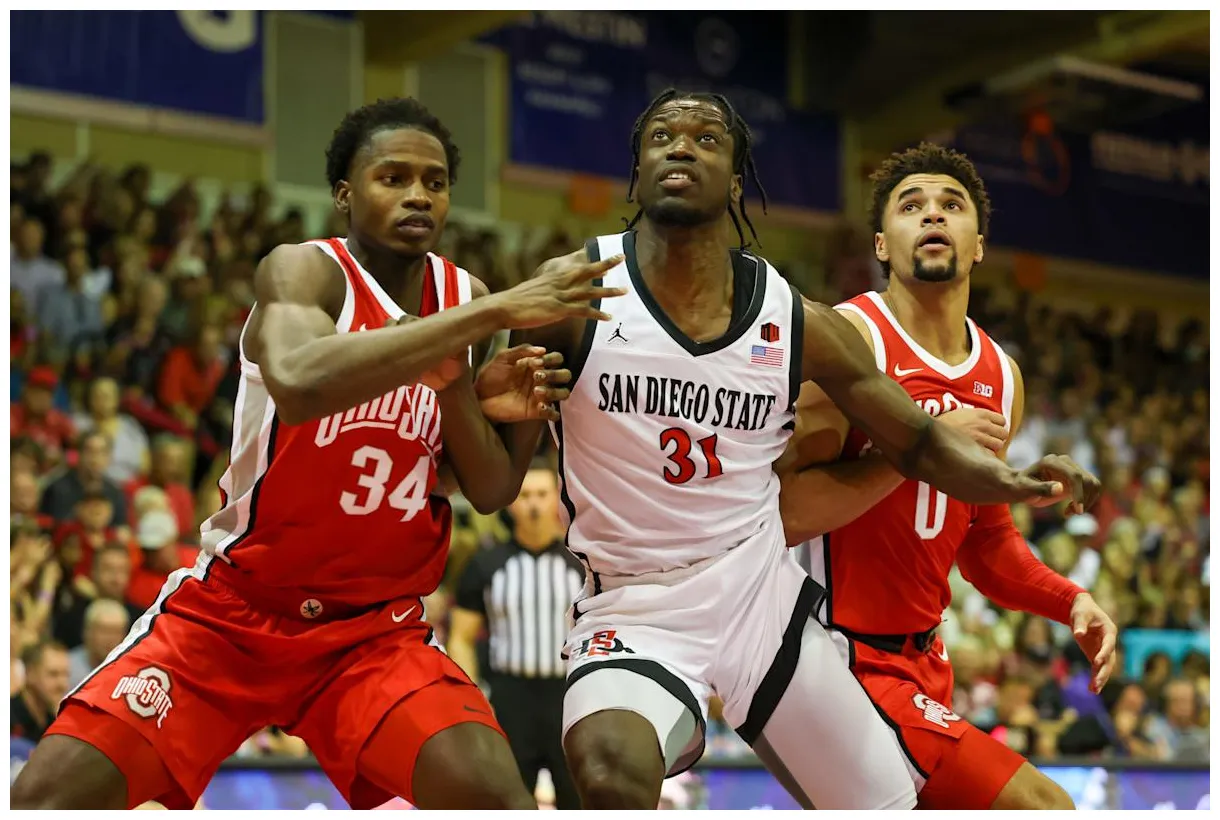 Drops first game of year at maui invitational