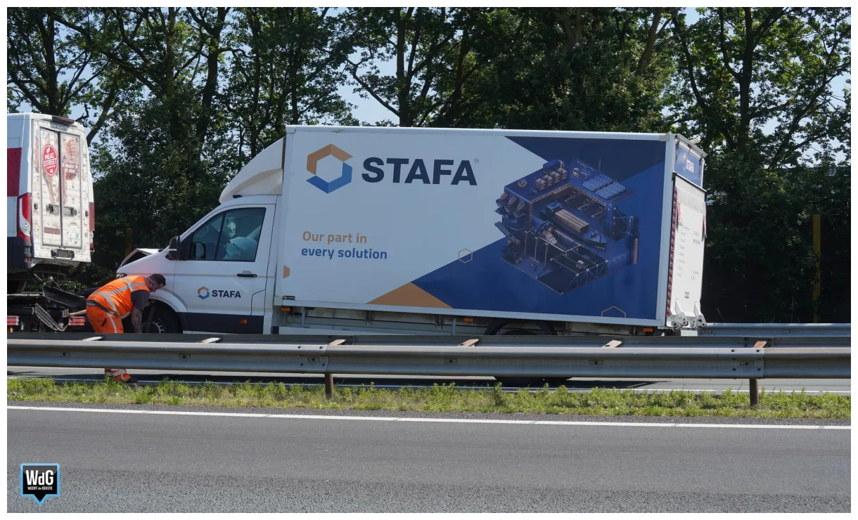 File op a2 door ongeluk bij maarheeze