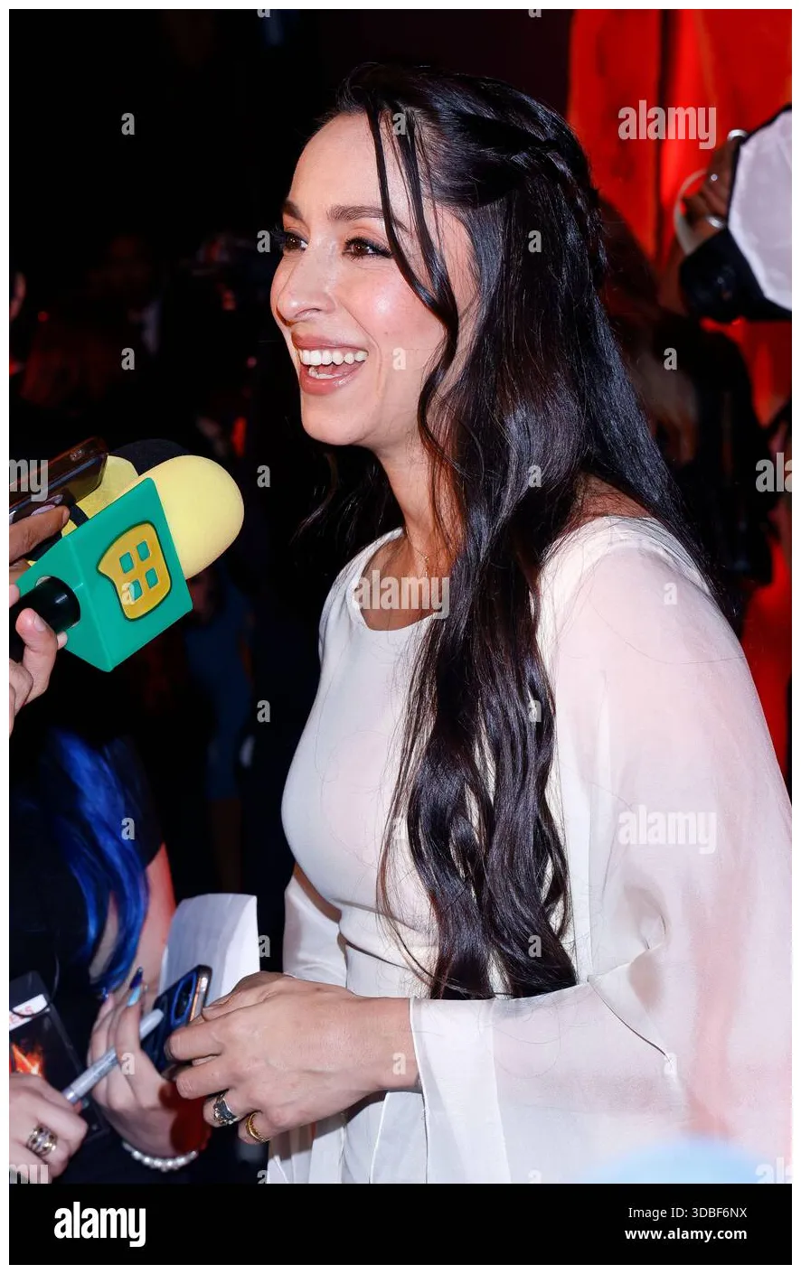 Attends avatar fire and ash mexico city premiere on