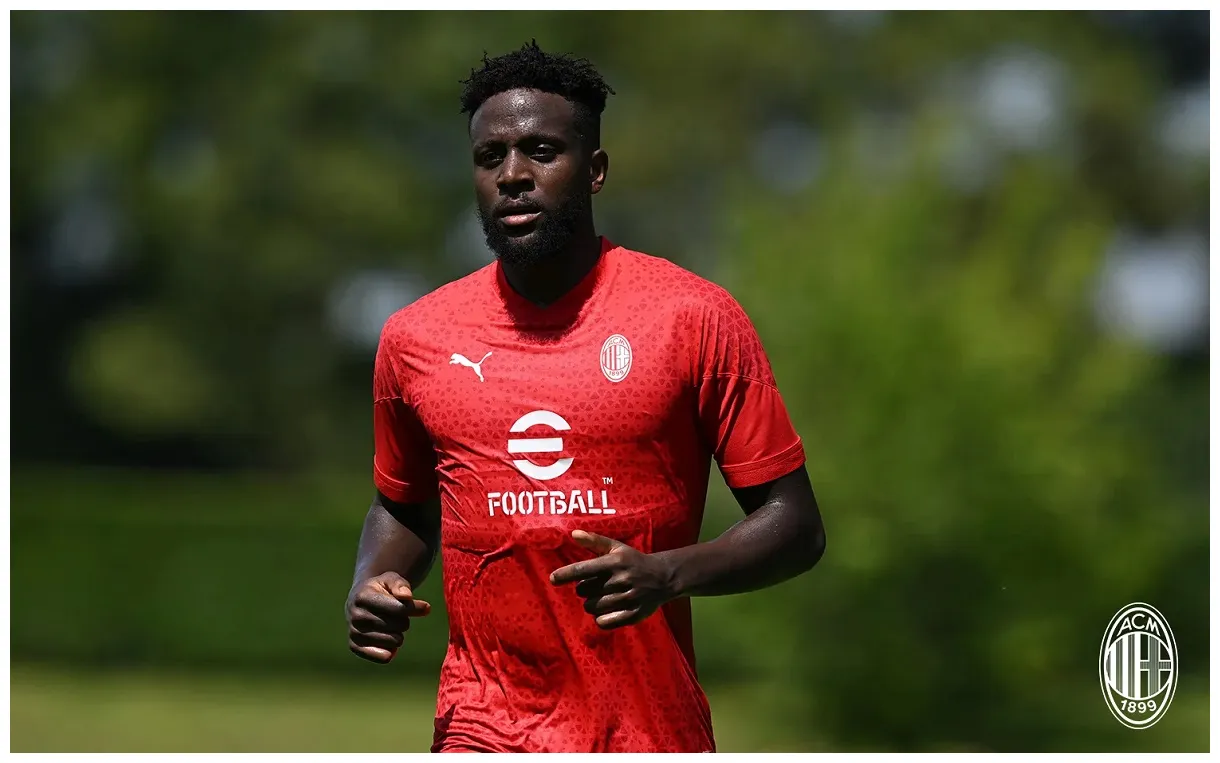 Mn does not wish to leave milan but is still training separately