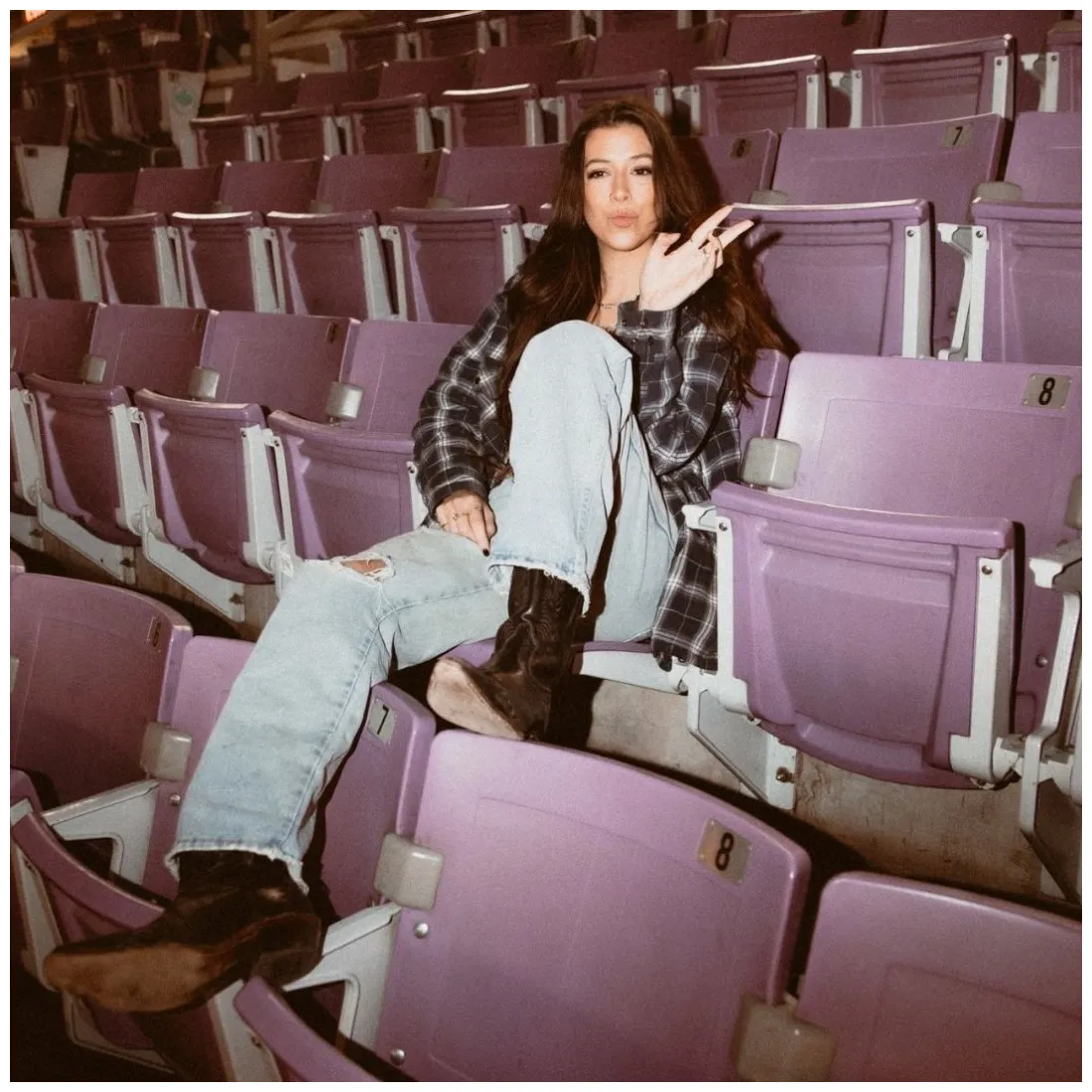 Robyn maps out canadian tour │ exclaim!