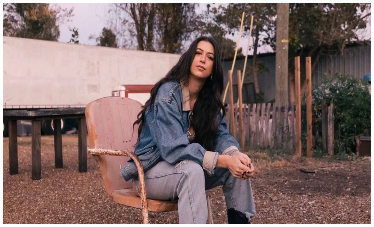 Robyn dives into an awful first date with new single "airplane