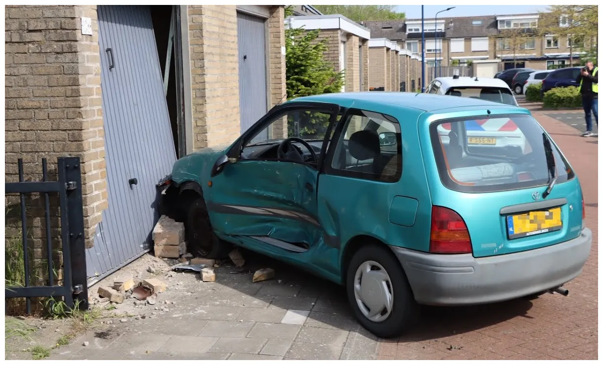 P2000 monitor met live alarmeringen alarmeringen.nl