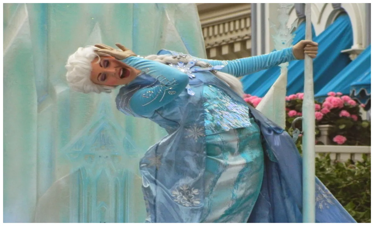 Disneyland paris may 2014 ♥ frozen at disneyland paris ♥ the perks of