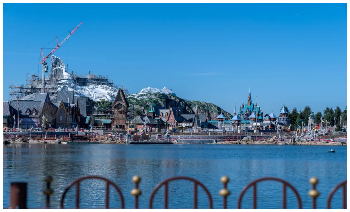 Disneyland paris progress on frozen, tangled attractions blooloop