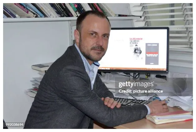 830 s, high-res pictures, and s getty