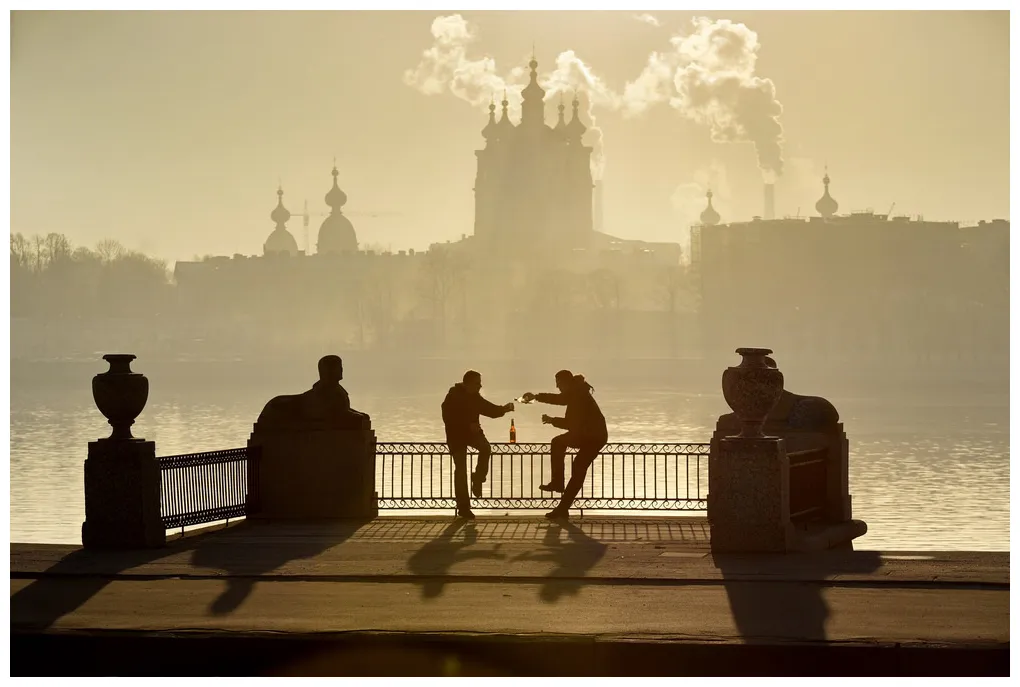 Alexander mírame y sé color