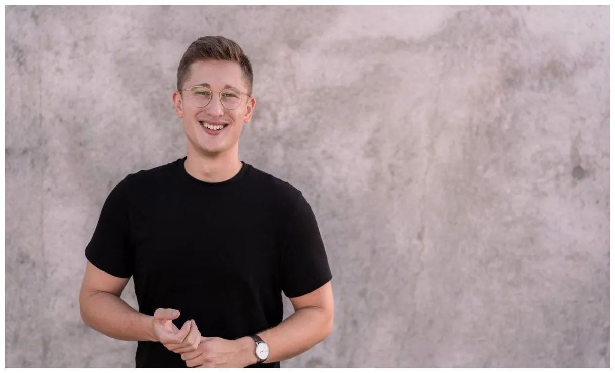 Juso vice "we have to shake olaf scholz awake" global