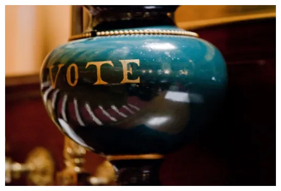 M. pierre ouzoulias, sénateur des hauts-de-seine ile-de-france sénat