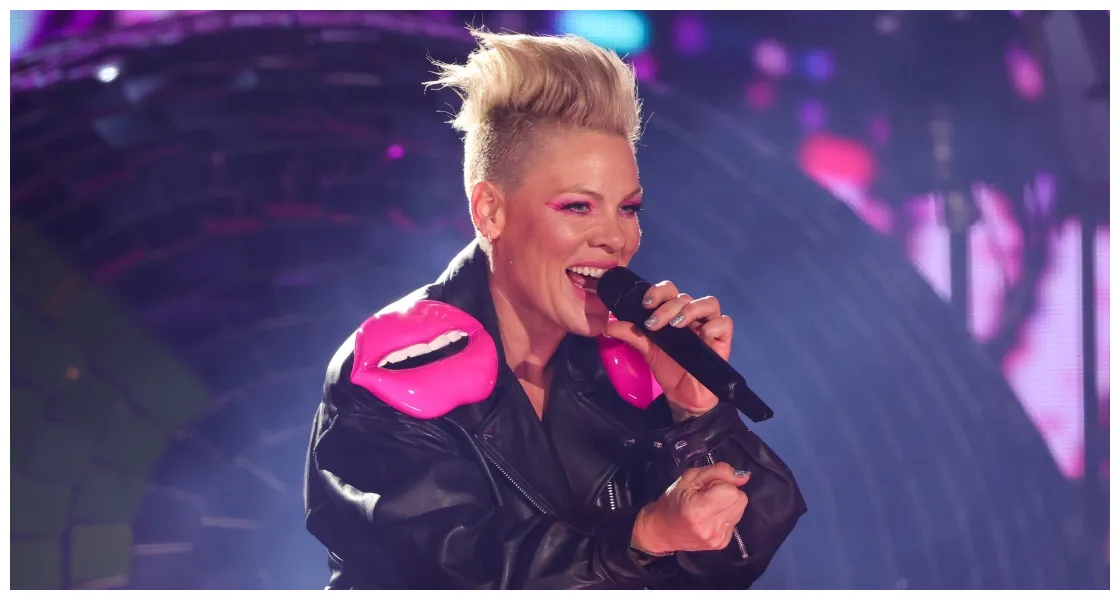 Pink summer carnival tour 2023 setlist in full songs p!nk performs at