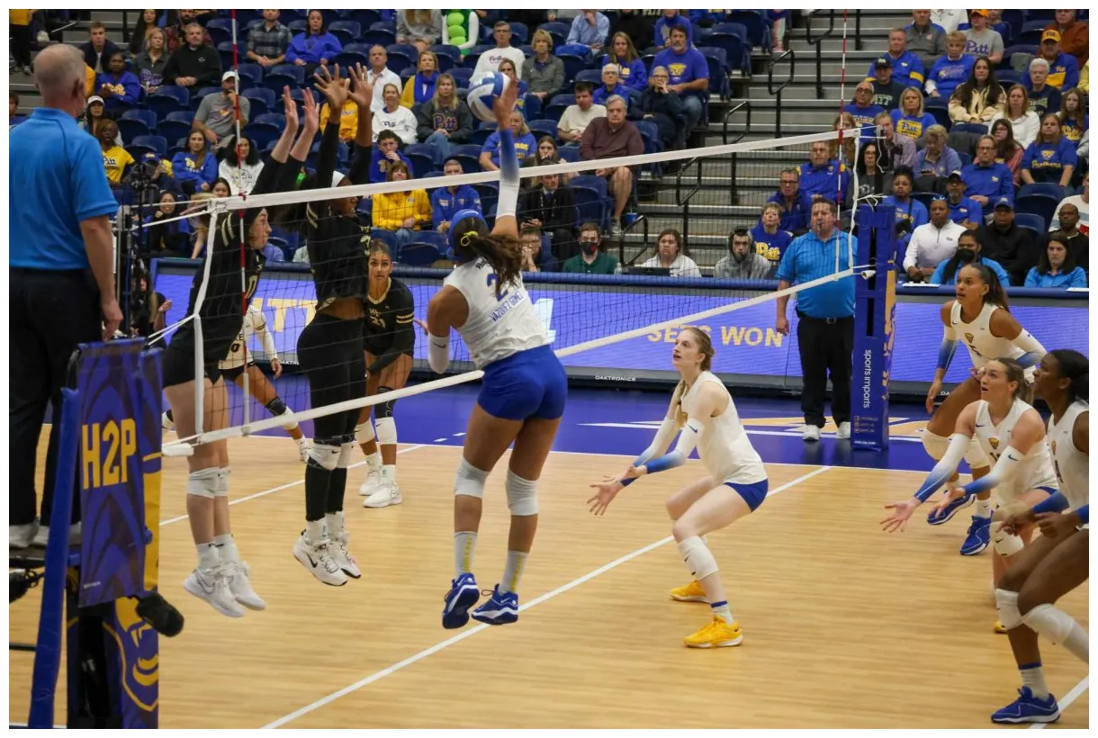 Photos: Pitt volleyball sweeps Wake Forest 3-0 - The Pitt News
