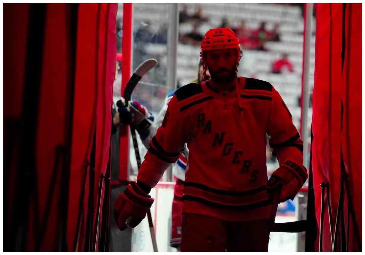 Rangers vs. blackhawks rock bottom ?