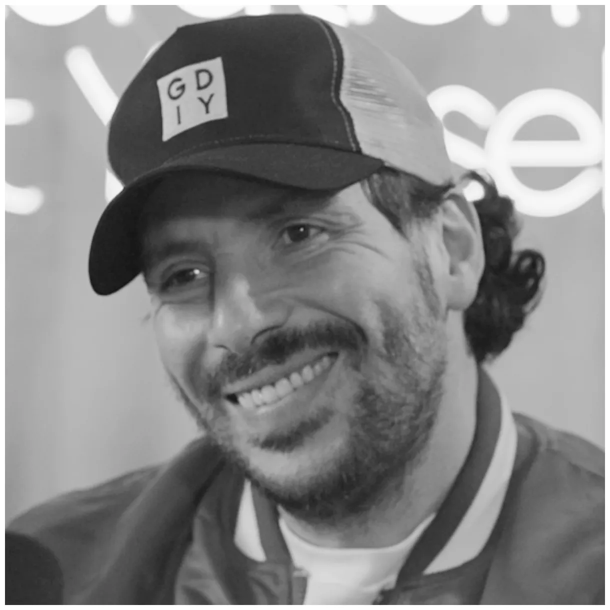 #391 — humoriste, comédien — remplir le vélodrome