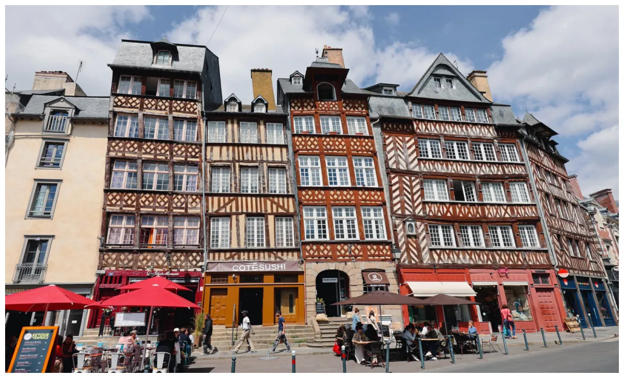 10 anecdotes insolites sur les rues et les places office de tourisme