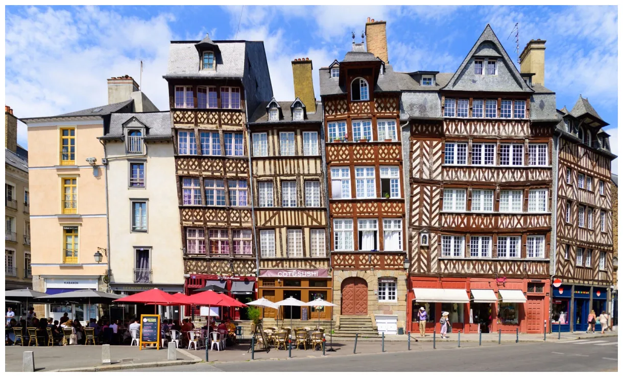 ブルターニュの中心都市 レンヌへようこそ 観光案内所