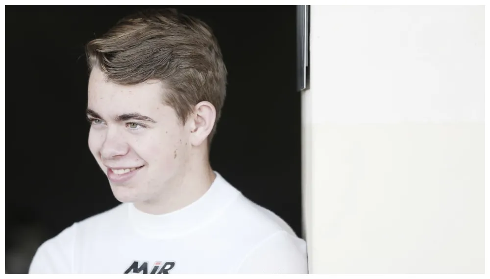 To race with mp motorsport