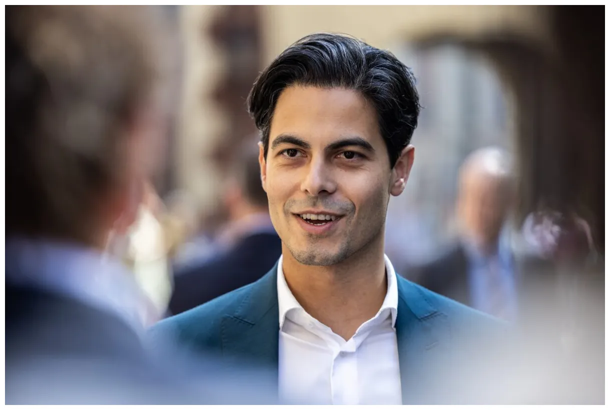 It is time for a new generation, says d66's dutchnews.nl