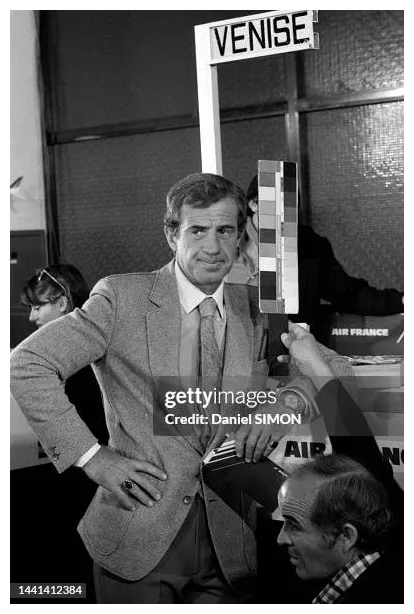 Portrait de jean-paul belmondo sur le tournage du film 'le guignolo