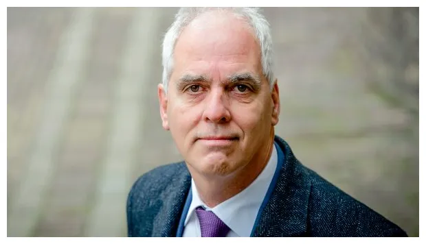 Is ongeneeslijk ziek en beëindigt zijn nos-carrière linda.nl