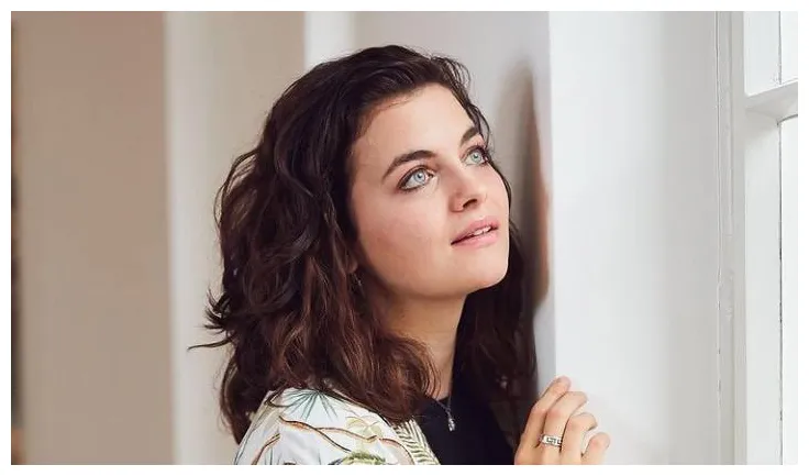 Height, weight, measurements, bra size, shoe size