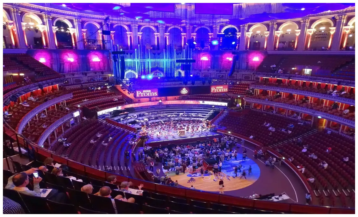 Tours 2025 • expert tour guide