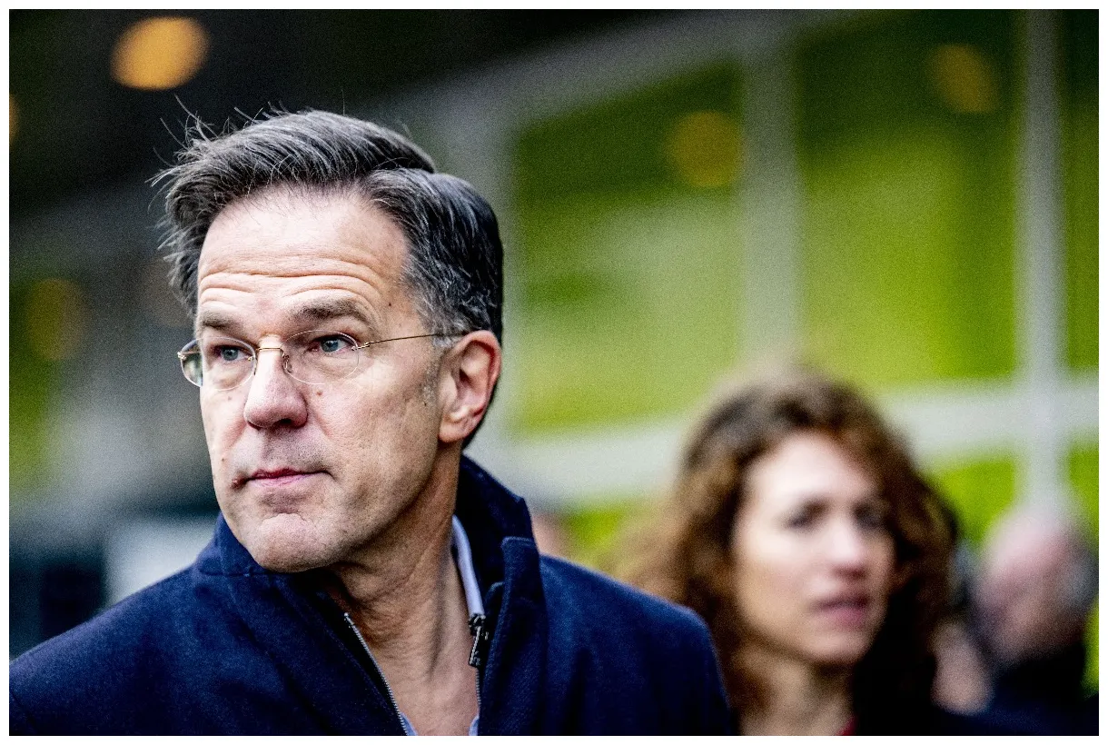 Stelt zich beschikbaar als baas navo nieuwrechts.nl