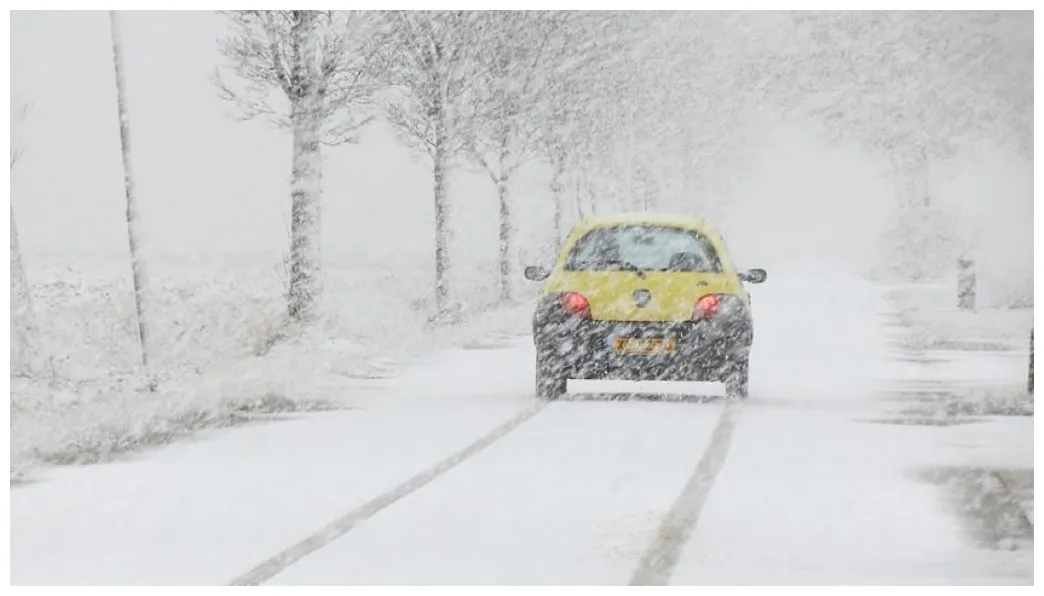 Sneeuw in heel nederland, 'houd rekening met chaos op de weg' rtl nieuws
