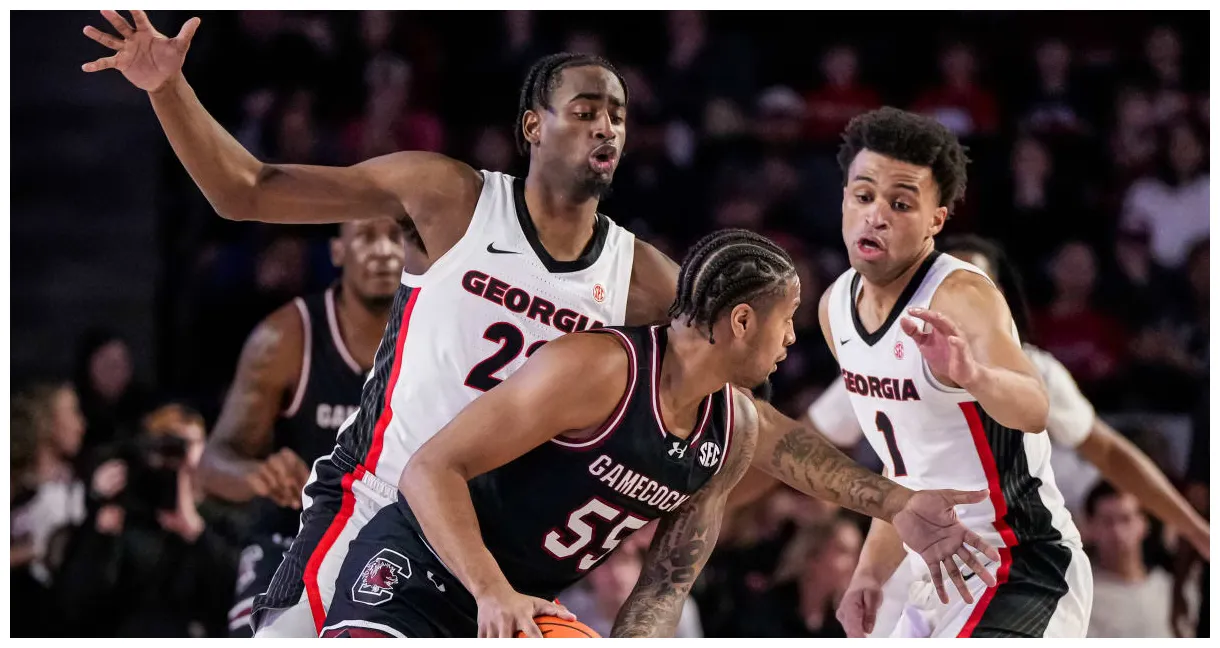 South carolina's men's basketball team cruises late in a 72-62 win over