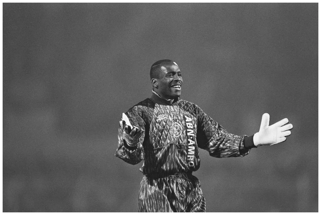 Happy 54th birt ay ! 👐 scoopnest