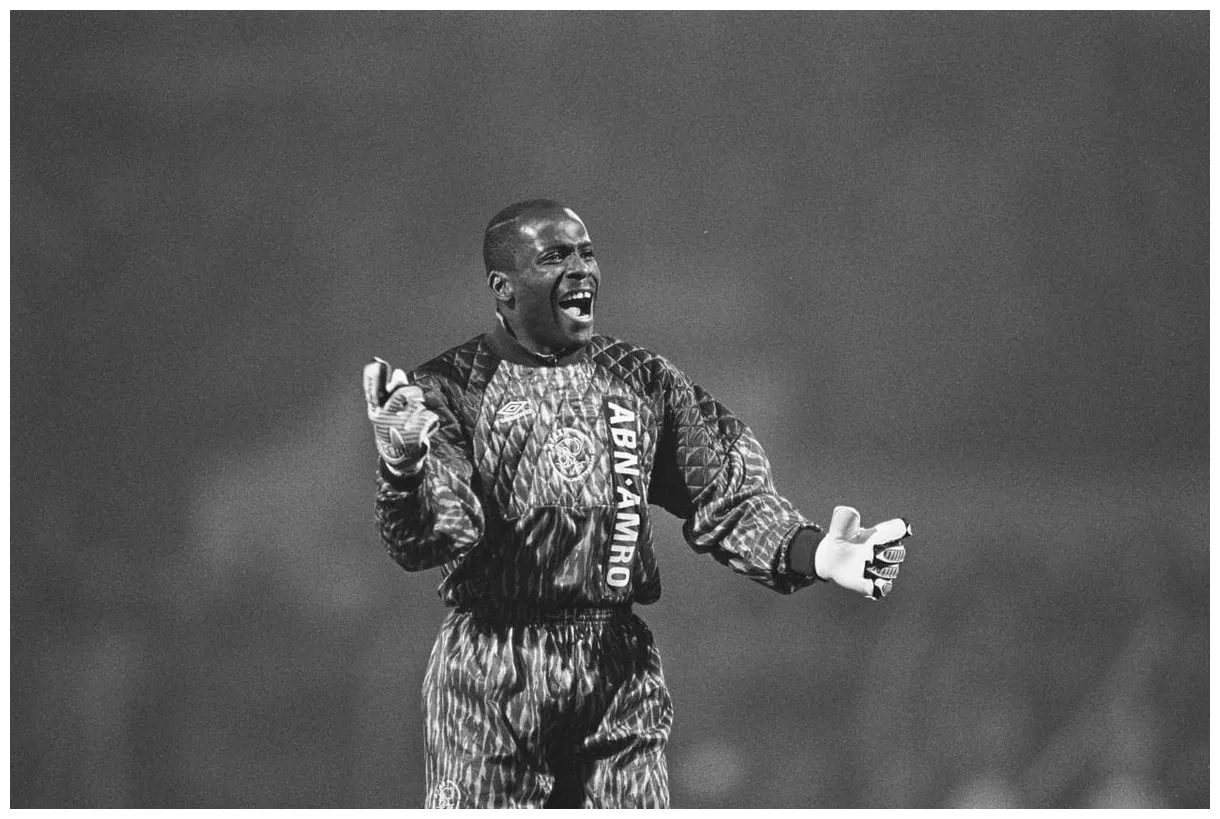 Happy 54th birt ay ! 👐 scoopnest