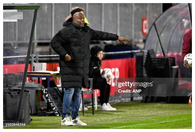 95 coach s, high-res pictures, and s