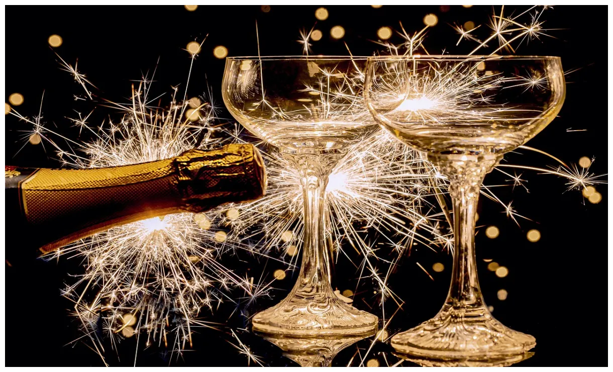 Taças de champanhe garrafa foto gratuita no pixabay pixabay