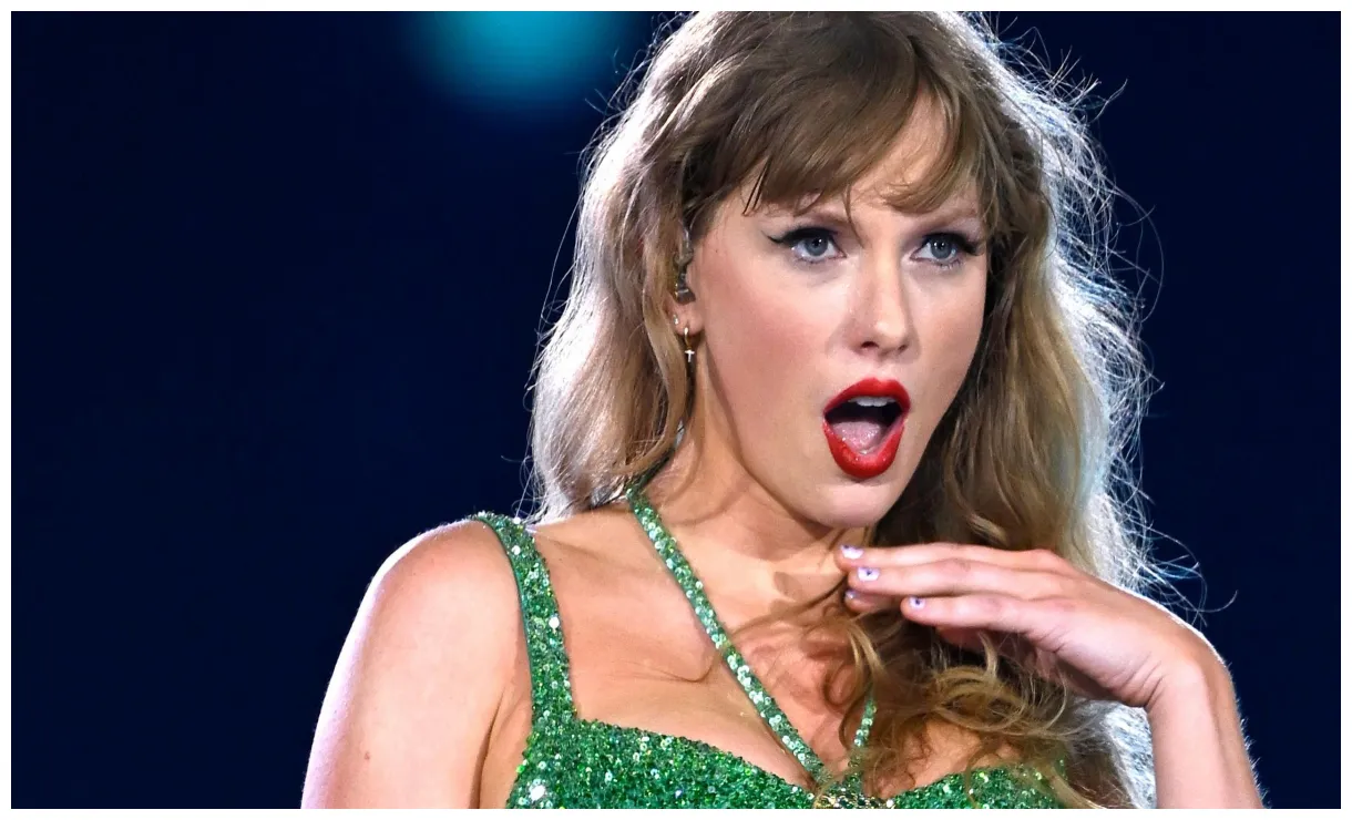 Taylor swift wikipedia, biography, age, family, height, net worth, fast