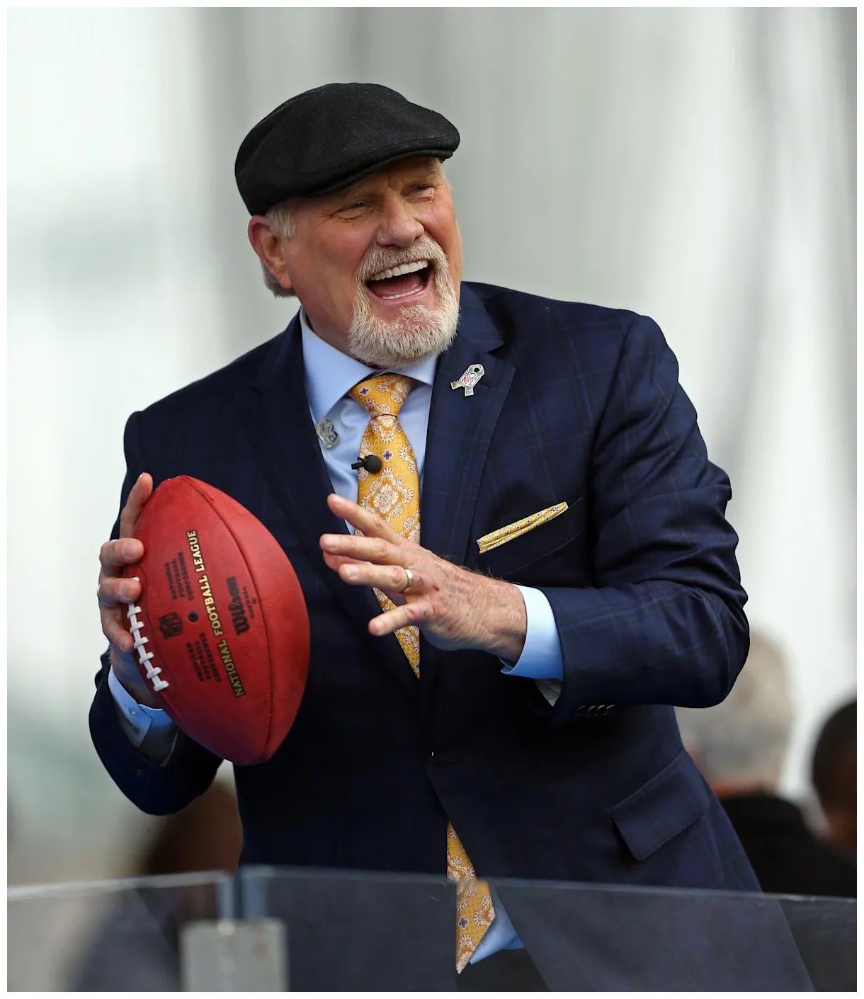 Hall of fame qb says he was treated for bladder and skin