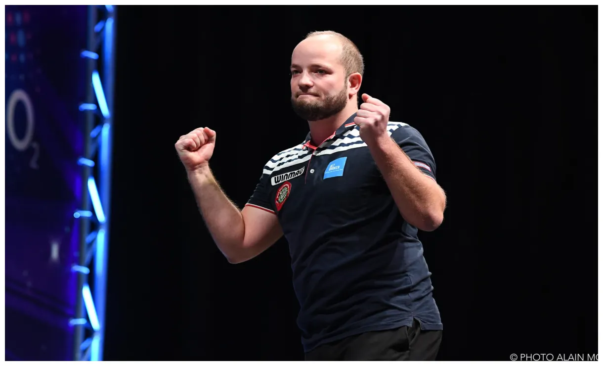 Poursuit sa progression