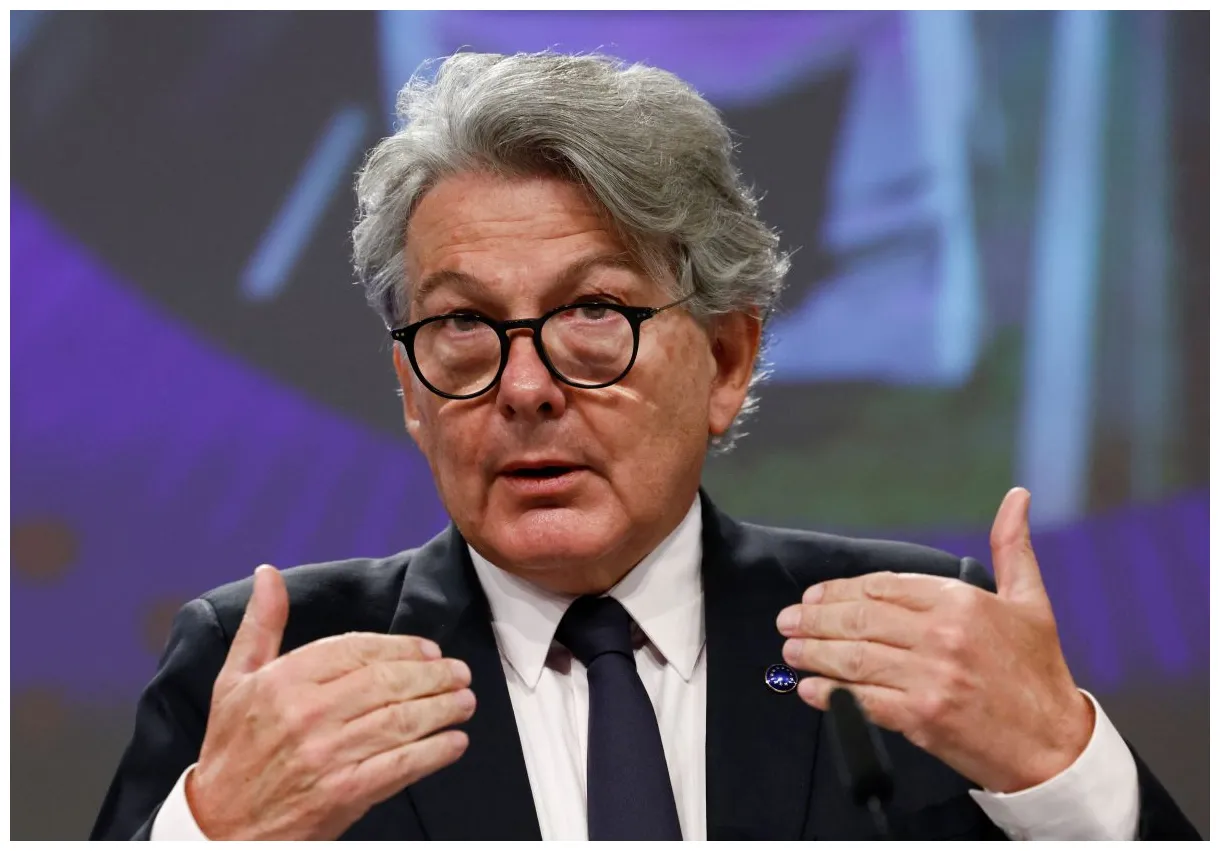 Ec market commissioner resigns