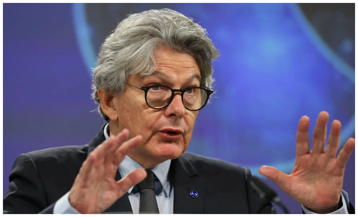 Union européenne , trop content de lui boulevard voltaire