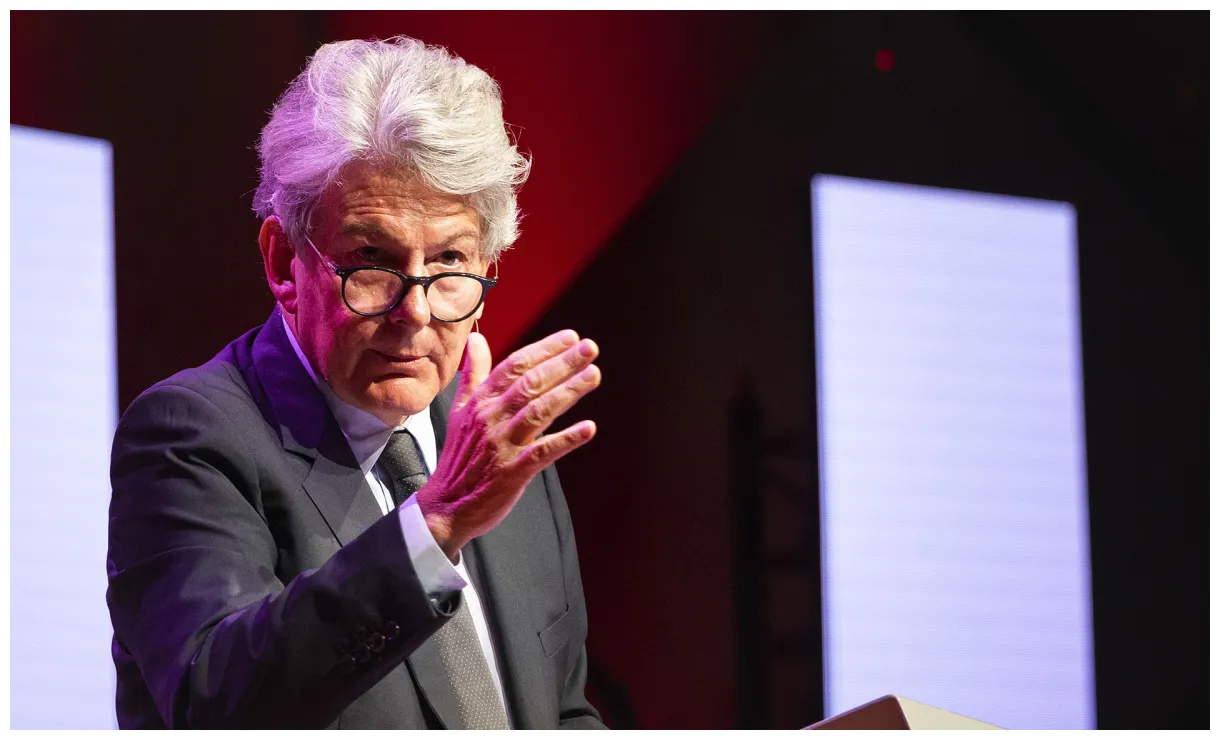 Claque la porte de la commission européenne, et attaque