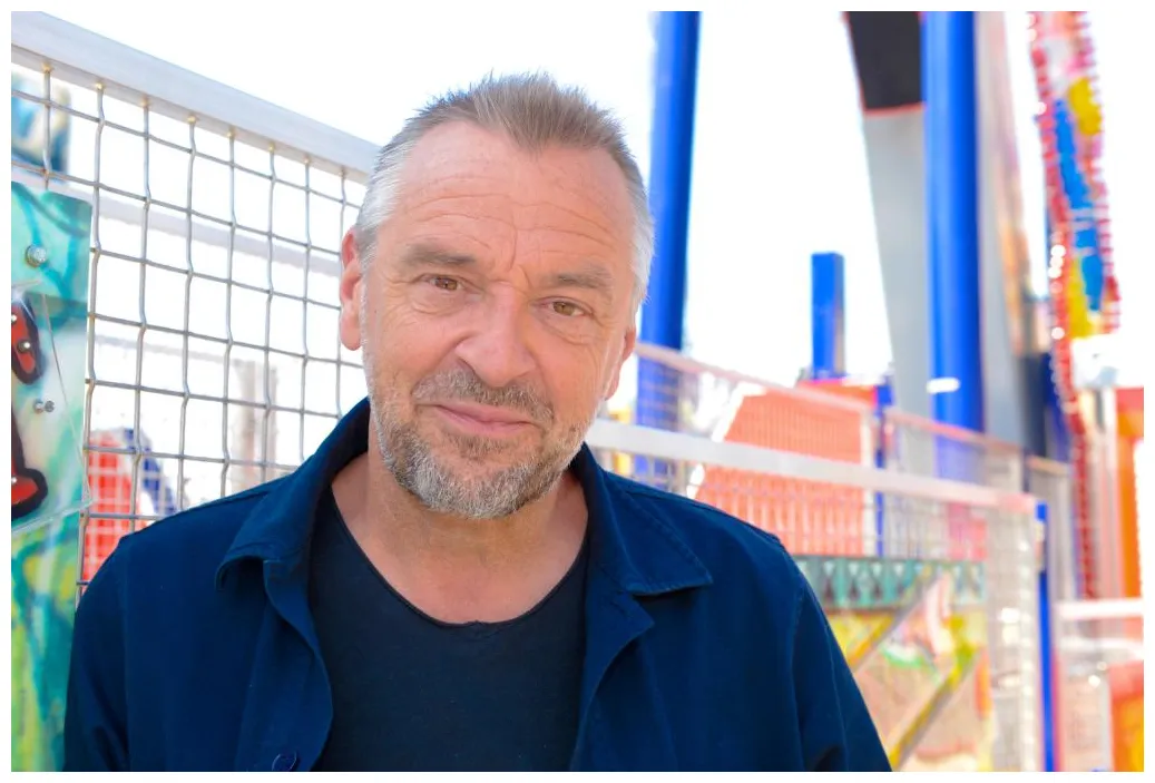 “er is veel dat we niet mogen filmen” showbizzsite