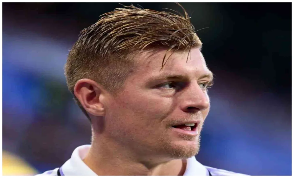 Tells designers what he really thinks of collared kits